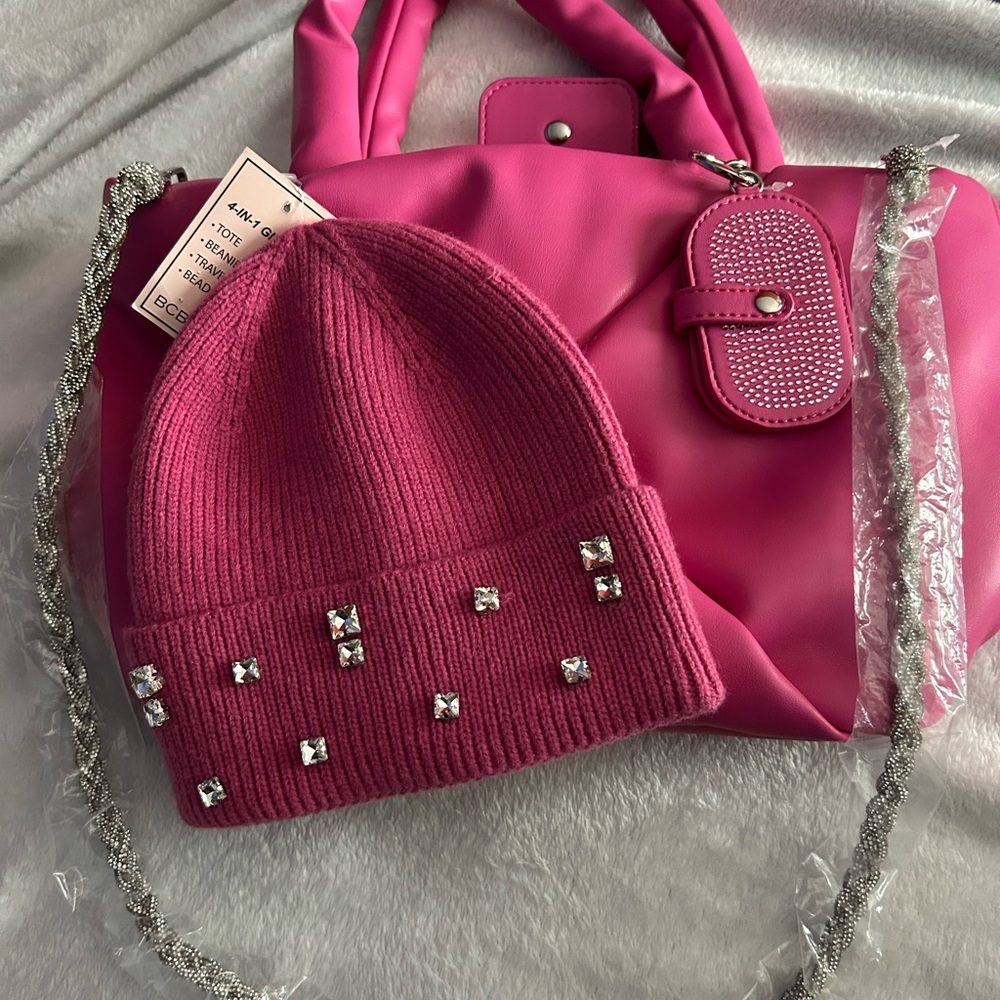 BCBGeneration 4-In-1 Gift Set Tote Bag NWT